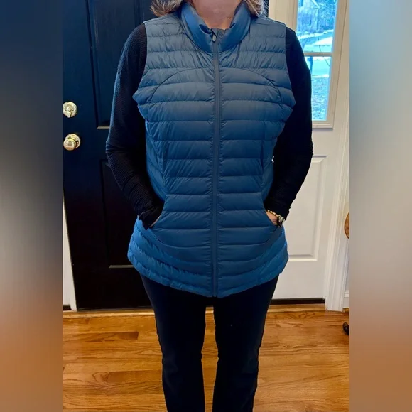 Lululemon - Blue Pack It Down Vest - size 12 - Lightweight - Picture 5 of 7